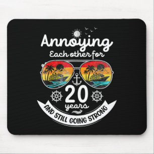 Einander 20 Jahre lang auf die Nerven gehen 20. Ho Mousepad