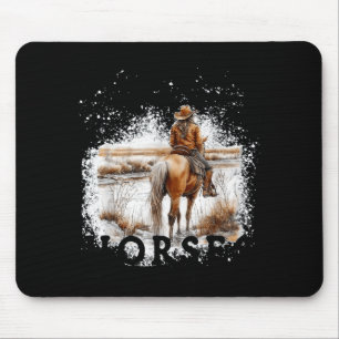 Eine alte Frau, die Pferde reitet, unterschätzen Mousepad