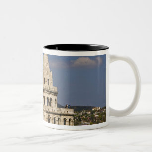 Eine Ansicht von Budapest vom Burghügel. Zweifarbige Tasse