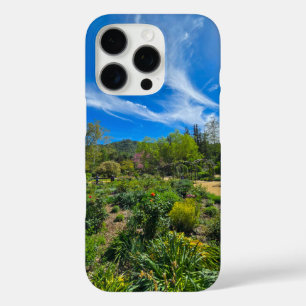 eine atemberaubende Federlandschaft im Garten iPhone 16 Pro Hülle