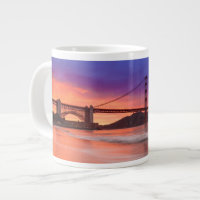 Eine Aufnahme der Golden Gate Bridge von San Franc