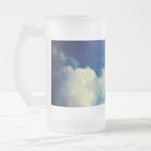 Eine Bewölkung Mattglas Bierglas