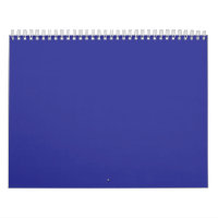 eine blaue Wand mit Uhr