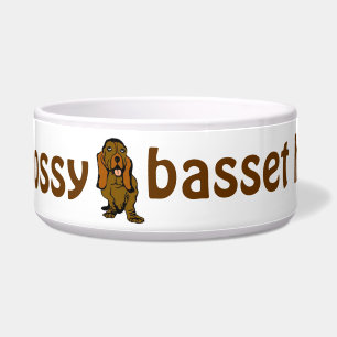 Eine Bossy Basset Hound-Hundeschüssel Napf