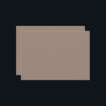 eine braune Mauer mit Einladung<br><div class="desc">Das Design ist nah in einer beigen Wand gehalten,  die anscheinend Teil eines Gebäude ist. Die Wand ist glatt und hat eine einheitliche Struktur,  die ihr ein schlichtes und einfaches Aussehen verleiht.</div>