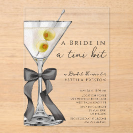 Eine Braut in einem Tini Bit Dirty Martini Brautpa Acryleinladungen