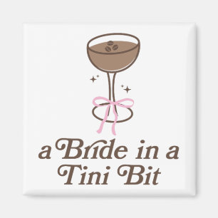 Eine Braut in einem Tini-Bit-Schwanz Bow Coquette Magnet