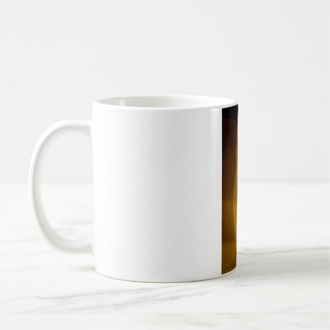 Eine brennende Kerze Kaffeetasse (Links)