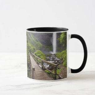 Eine Brücke in Columbia River und Latourell Fäll Tasse