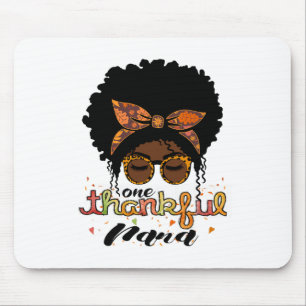 Eine dankbare afro-amerikanische Nana-Frauen falle Mousepad