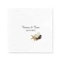 Eine einfache, minimalistische Hochzeit am Strand