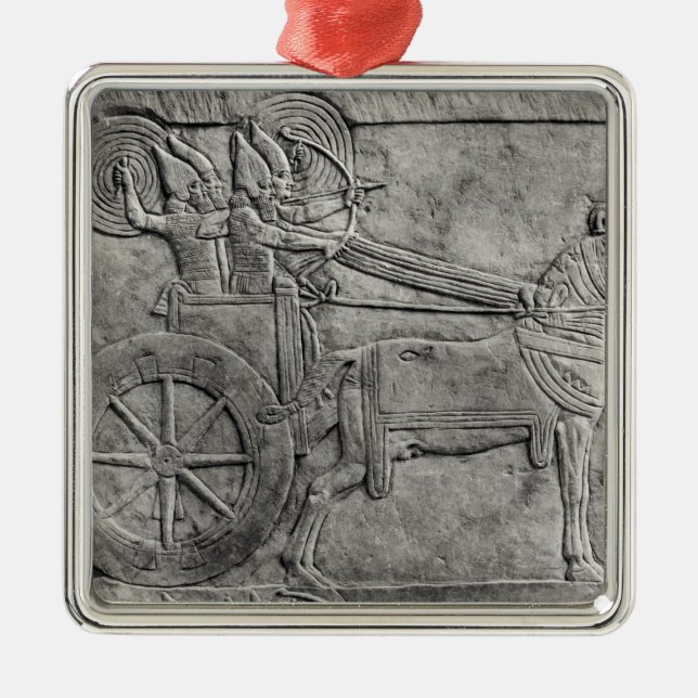 Eine Entlastung, welche die Assyrian Armee im Ornament Aus Metall (Vorne)