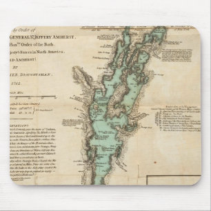 Eine Erhebung über den Champlain-See Mousepad