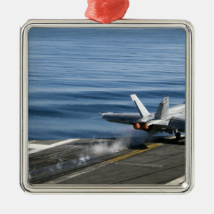 Eine F/A-18E Superhornisse Ornament Aus Metall
