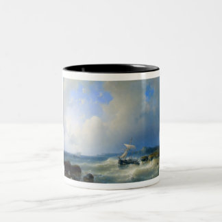 Eine felsige Küste Zweifarbige Tasse