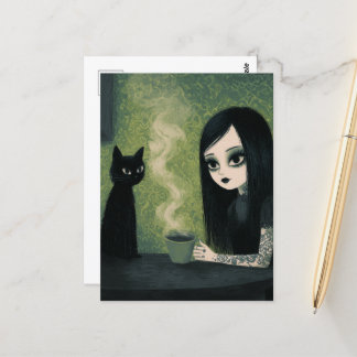 Eine Frau, die Kaffee und ihre schwarze Katze geni Postkarte