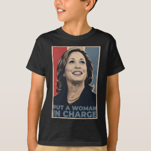Eine Frau, die Kamala Harris für den Präsidenten l T-Shirt