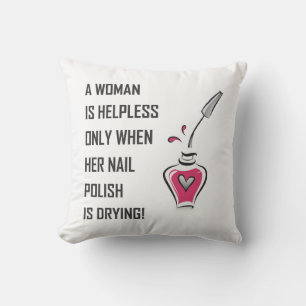 EINE FRAU IST HELFLOS... KISSEN