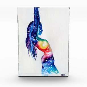 Eine Frau und das Universum in ihrem Soul-Poster Fotoblock
