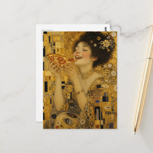 Eine fröhliche Dame mit Pizzastück Postkarte