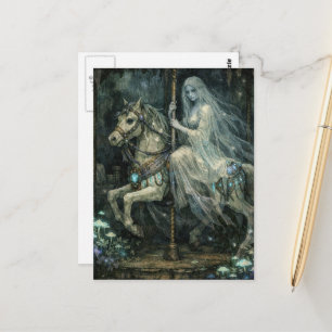 Eine Geisterfrau auf einem verlassenen Karussellpf Postkarte