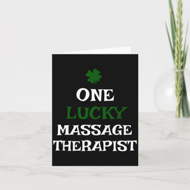 Eine glückliche Massagetherapeutin St. Patricksday Karte (Vorderseite)