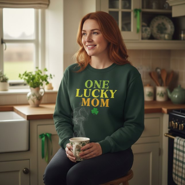 Eine Glücksmutter | St. Patrick's Day Geschenk für Sweatshirt (Von Creator hochgeladen)