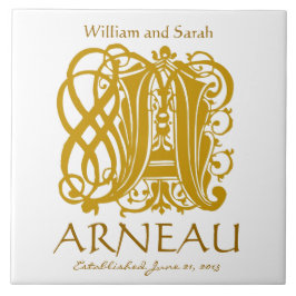 Eine Goldmonogramm auf Weiß - Namen Hochzeitdatum  Fliese