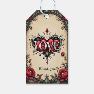 Eine gotische Romantik. Ein verzierter, gotischer  Geschenkanhänger