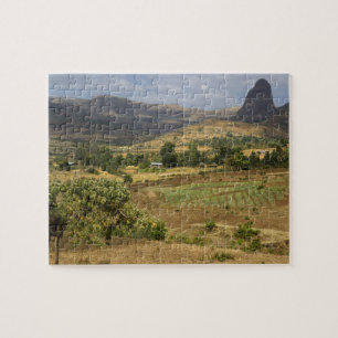 Eine große Panoramaansicht eines großen Felsengebi Puzzle