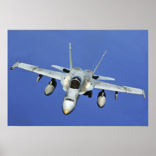 Eine Hornisse F/A-18 nimmt an einem Auftrag teil Poster