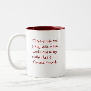 Eine hübsche zweifarbige tasse