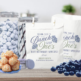 Eine in einem Haufen Berry zum ersten Geburtstag Geschenktütchen