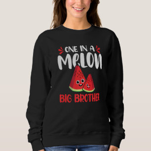 Eine in einem Melon Big Brother Watermelon Familie Sweatshirt