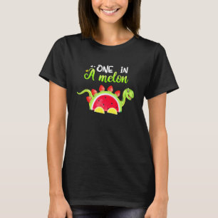 Eine in einem Melon Dinosaurier Frucht Wassermelon T-Shirt
