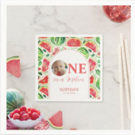Eine in einem Melon-Foto zum ersten Geburtstag Serviette