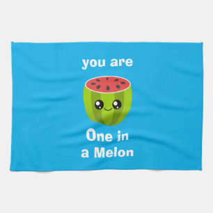 Eine in einem Melon Geschirrtuch