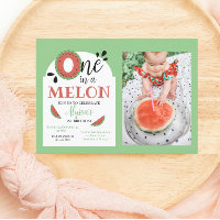 Eine in einem Melon kids zum ersten Geburtstag