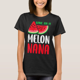 Eine in einem Melon Nana Wassermelon Familie Match T-Shirt