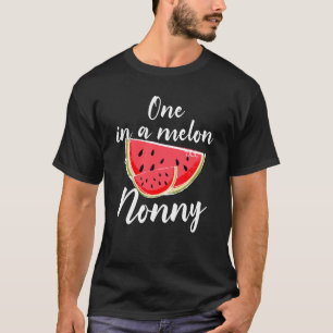 Eine in einem Melon Nonny Waterlemon Sommerurlaub T-Shirt
