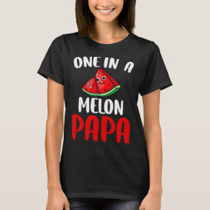 Eine in einem Melon Papa Watermelon Familie Matchi T-Shirt