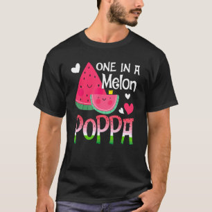 Eine in einem Melon Poppa Wassermelon Familie Matc T-Shirt