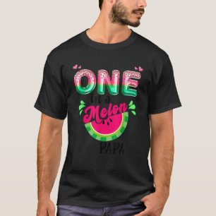 Eine in einer Melon-Mama-Outfit-Geburtstags-Matchi T-Shirt