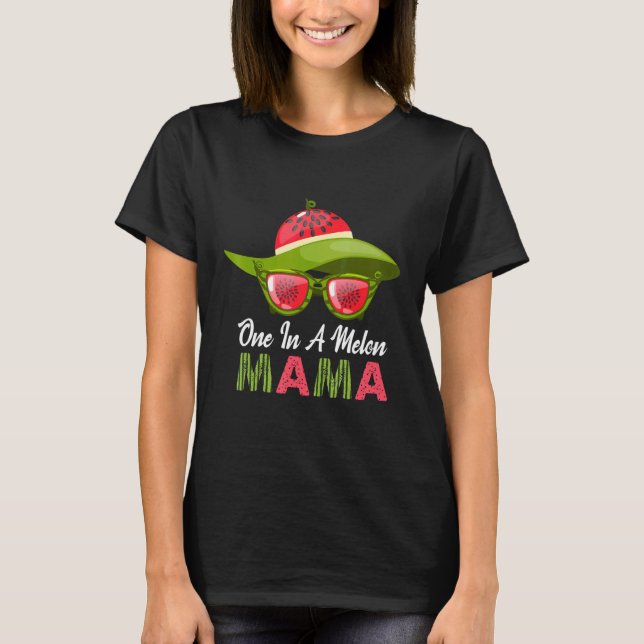 Eine in einer Melon Mama Sonnenbrille Watermelon S T-Shirt (Vorderseite)