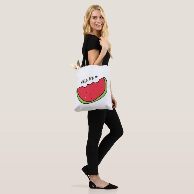 Eine in einer Melone weiße Tasche 2 (Am Model)