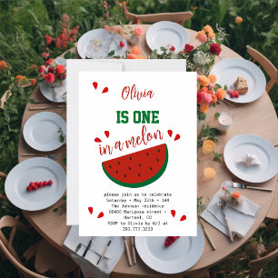 Eine in einer Wassermelone Wassermelone zum ersten Einladung