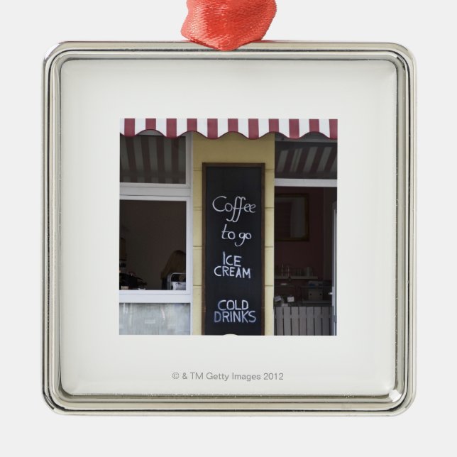 eine Kaffeestube mit einem Kaffee, zum zu gehen Ornament Aus Metall (Vorne)