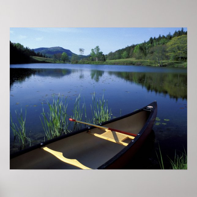 Eine Kanufahrt Erholung am Ufer des Little Long Po Poster (Vorne)