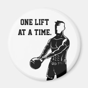 Eine Kettlebell-Workout-Fitnessübung auf einmal Magnet