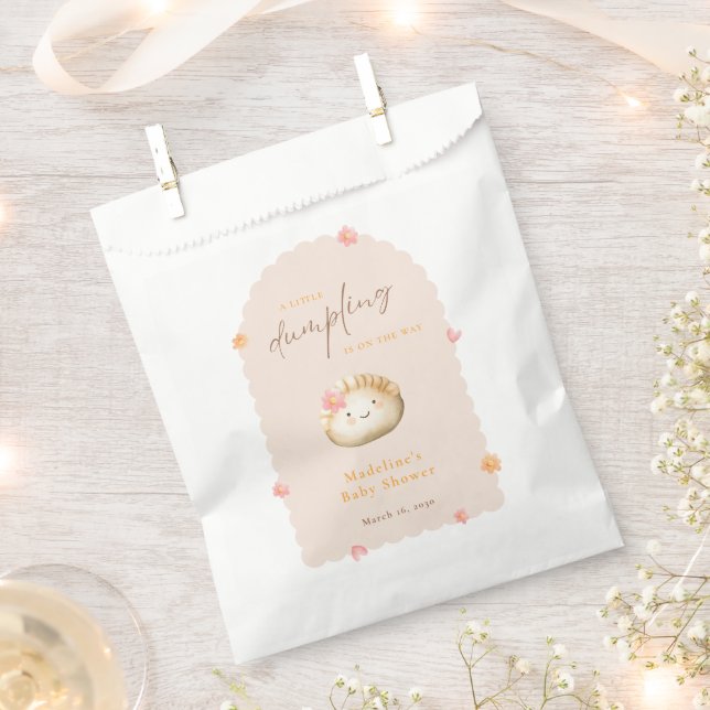 Eine kleine Dumpling auf dem Weg zur Niedlichen Gi Geschenktütchen (Ausgeschnitten)